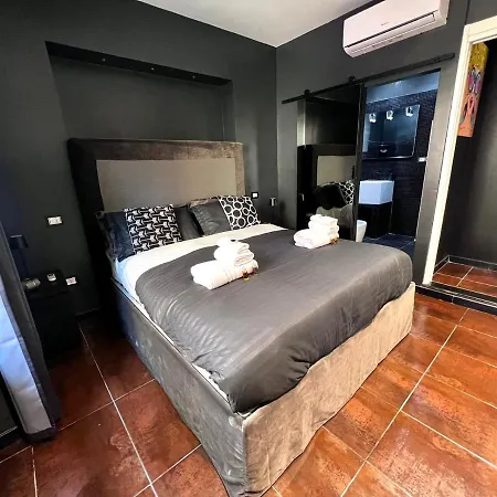 My In Piccolomini Apartmán *